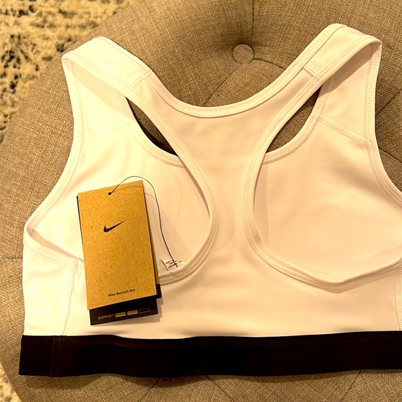 Brand new Nike sports bra size S - Picture 4 of 4